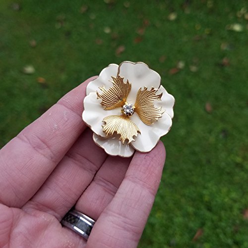 Ivory and Gold Tone Small Flower Pin