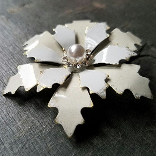 Distressed Primitive Snowflake Brooch